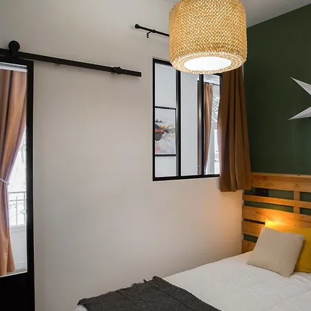 Nid Douillet Avec Balcon Et Vue Montagne Mt Dore Appartement *